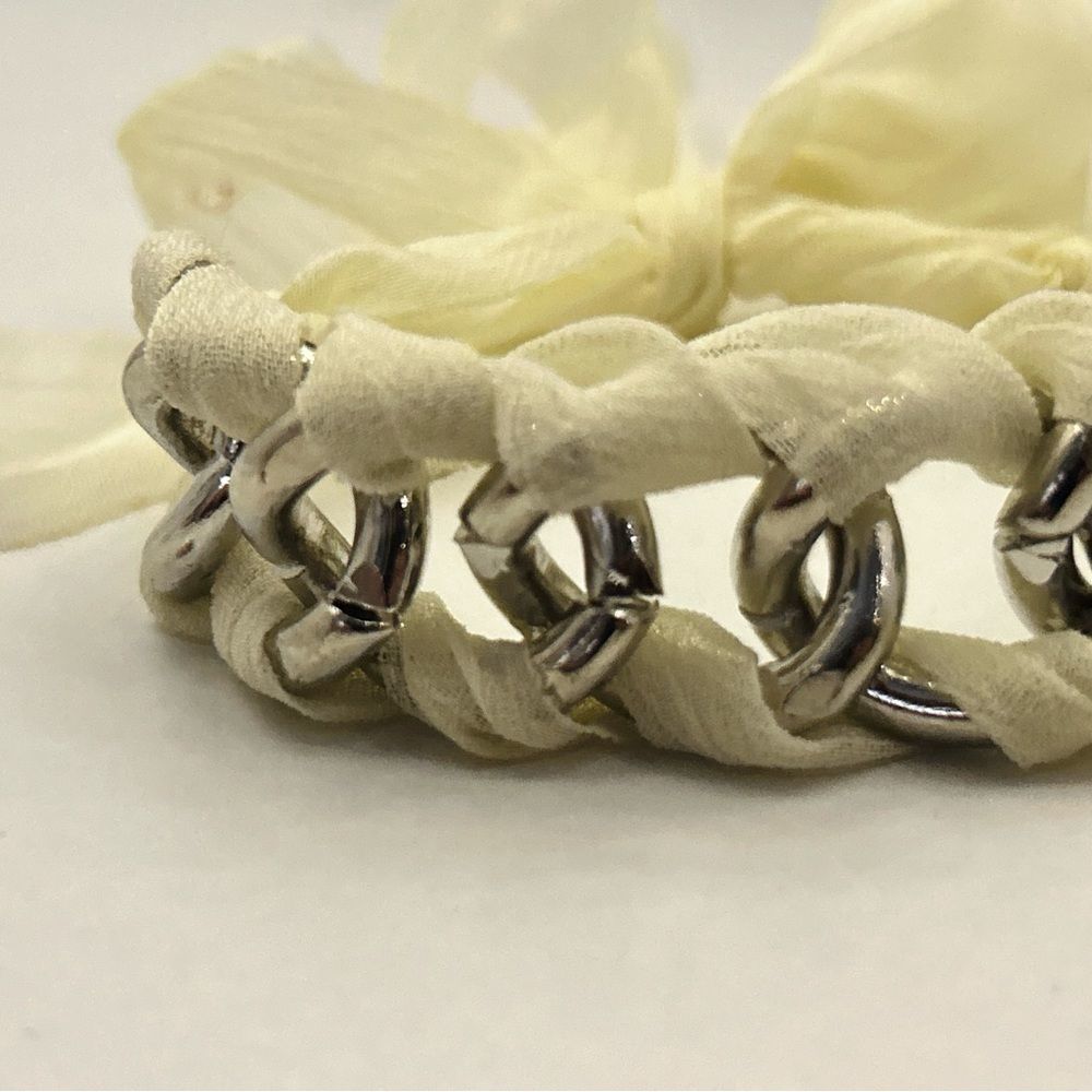 Bracelets - Picture 6 of 16